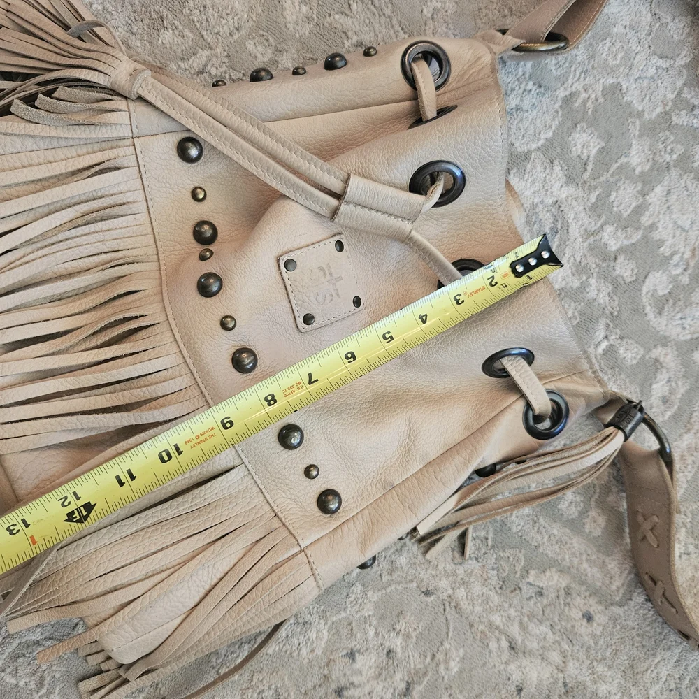 STS RANCHWEAR conceal Carry Elegant Cream Crossbody Bag with Fringe - Picture 15 of 17
